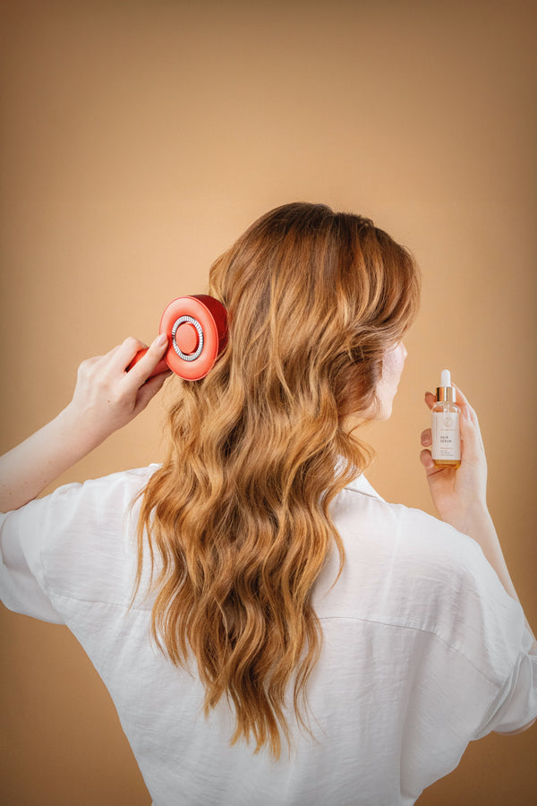 Electric serum applicator brush